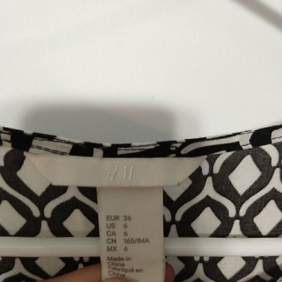 H&M size 6 black and white dress - Picture 3 of 4